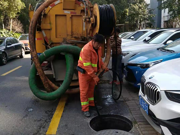 鹤城排污管道清淤